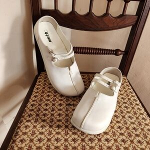 Earth Shoes by Kalso Technology, US 9.5, white leather. Fully customizable.
